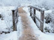 Lojë Bridge Winter Snow Jigsaw  në internet