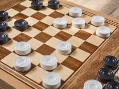 Lojë Checkers Two Player në internet