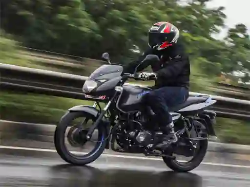 Lojë Bajaj Pulsar 125 në internet