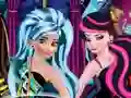 Lojë Princesses In Monster High në internet
