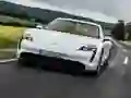 Lojë Porsche Taycan në internet