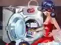 Lojë LadyBug Washing Costumes në internet