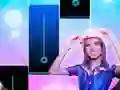Lojë Ana emilia Piano Tiles në internet