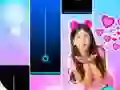 Lojë Maria Clara e JP Piano Game Tiles në internet