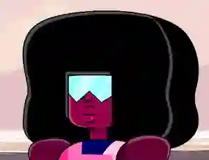 Lojë Steven Universe Crystal Gem Garnet Dress Up në internet
