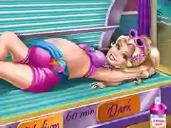 Lojë Pregnant Princess Tanning Solarium në internet