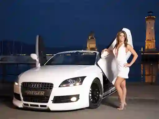 Lojë Miss Tuning Show Girls në internet