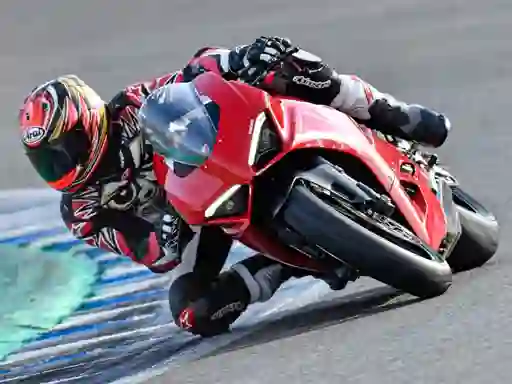 Lojë 2020 Ducati Panigale në internet