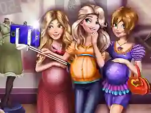 Lojë Princesses Pregnant Selfie në internet