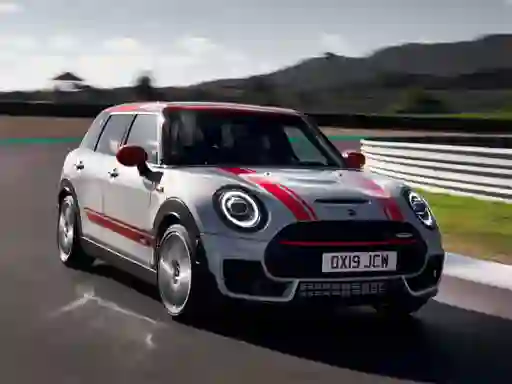 Lojë Mini Sports Cars Puzzle në internet