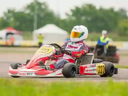 Lojë Kart Karting Puzzle në internet
