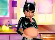Lojë Catwoman Pregnant në internet
