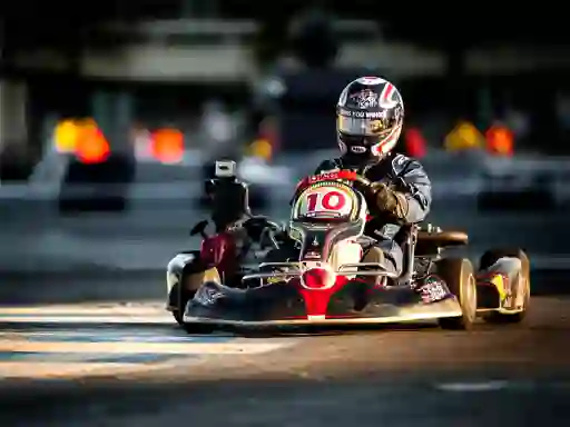 Lojë Kart Karting në internet