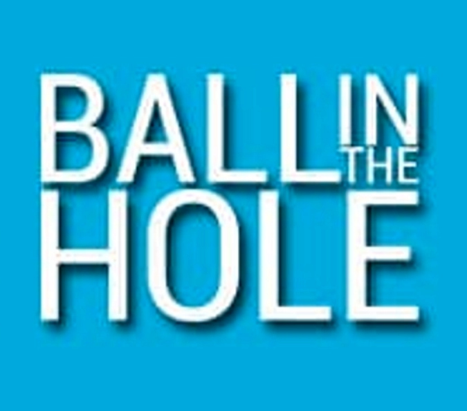 Lojë Ball në vrimë  në internet