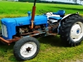 Lojë Traktor në një enigmë fermë  në internet